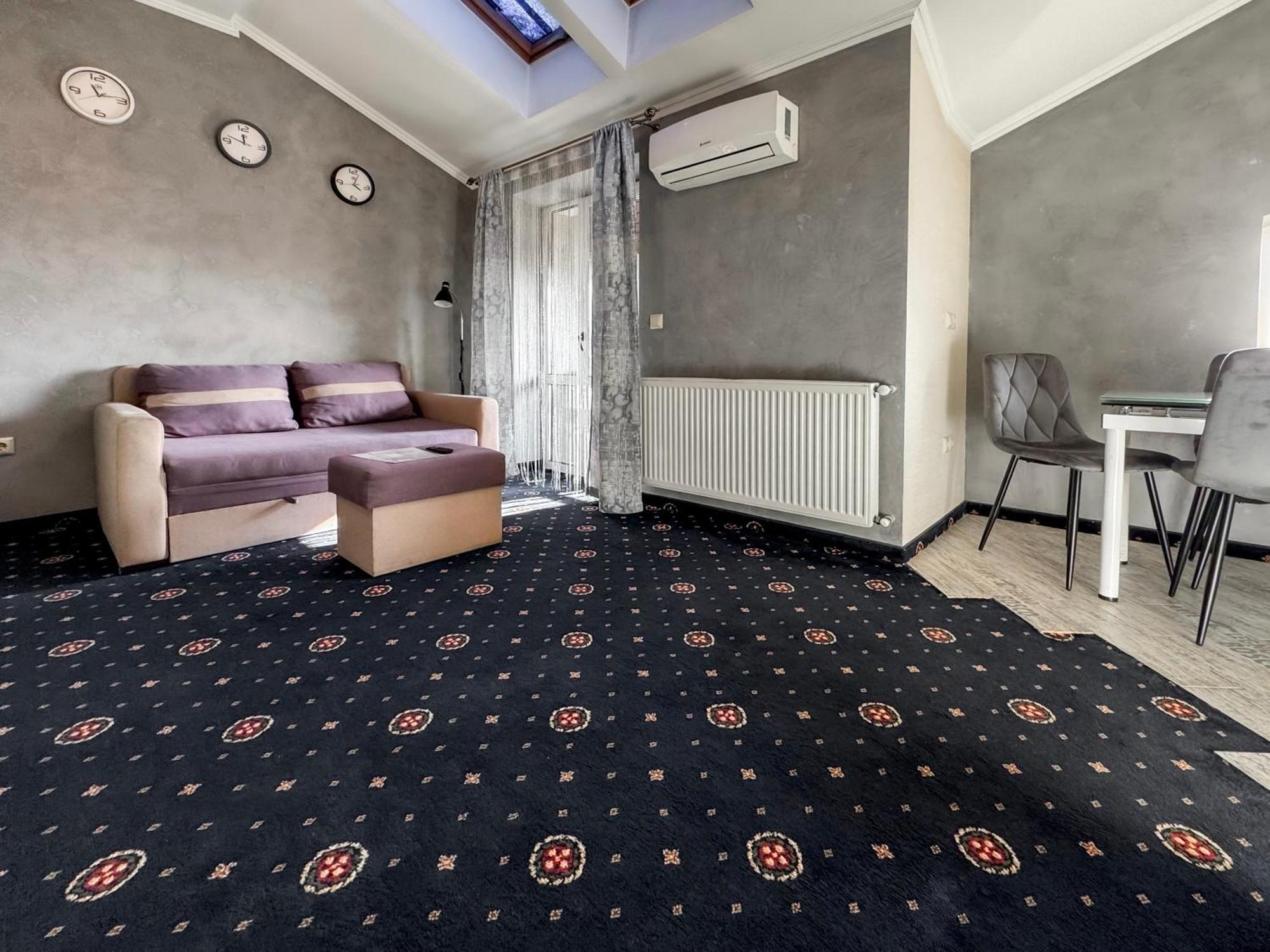 Apartments On Zaliznychna 49 Ivano-Frankivsk Eksteriør bilde