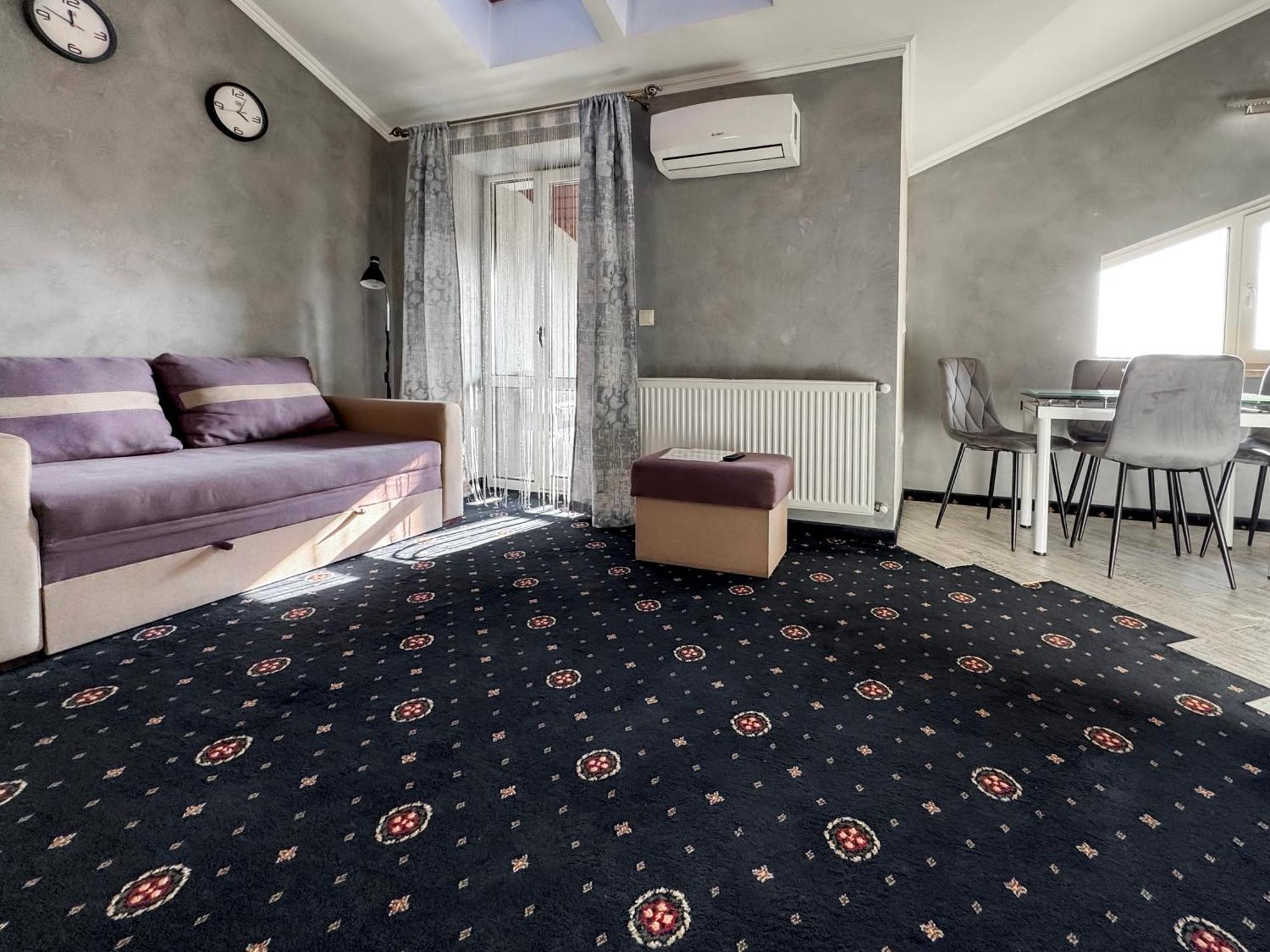 Apartments On Zaliznychna 49 Ivano-Frankivsk Eksteriør bilde