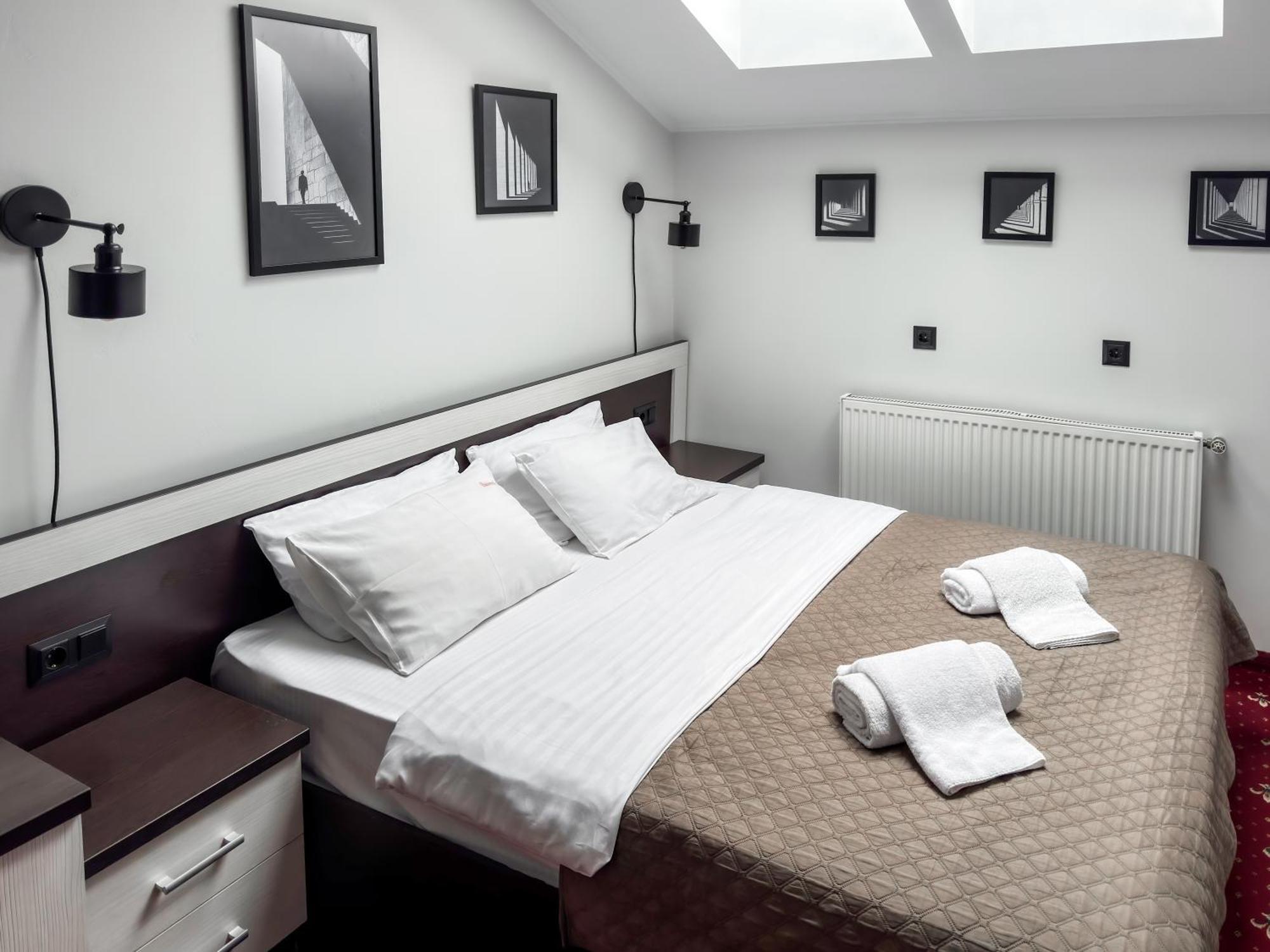 Apartments On Zaliznychna 49 Ivano-Frankivsk Eksteriør bilde