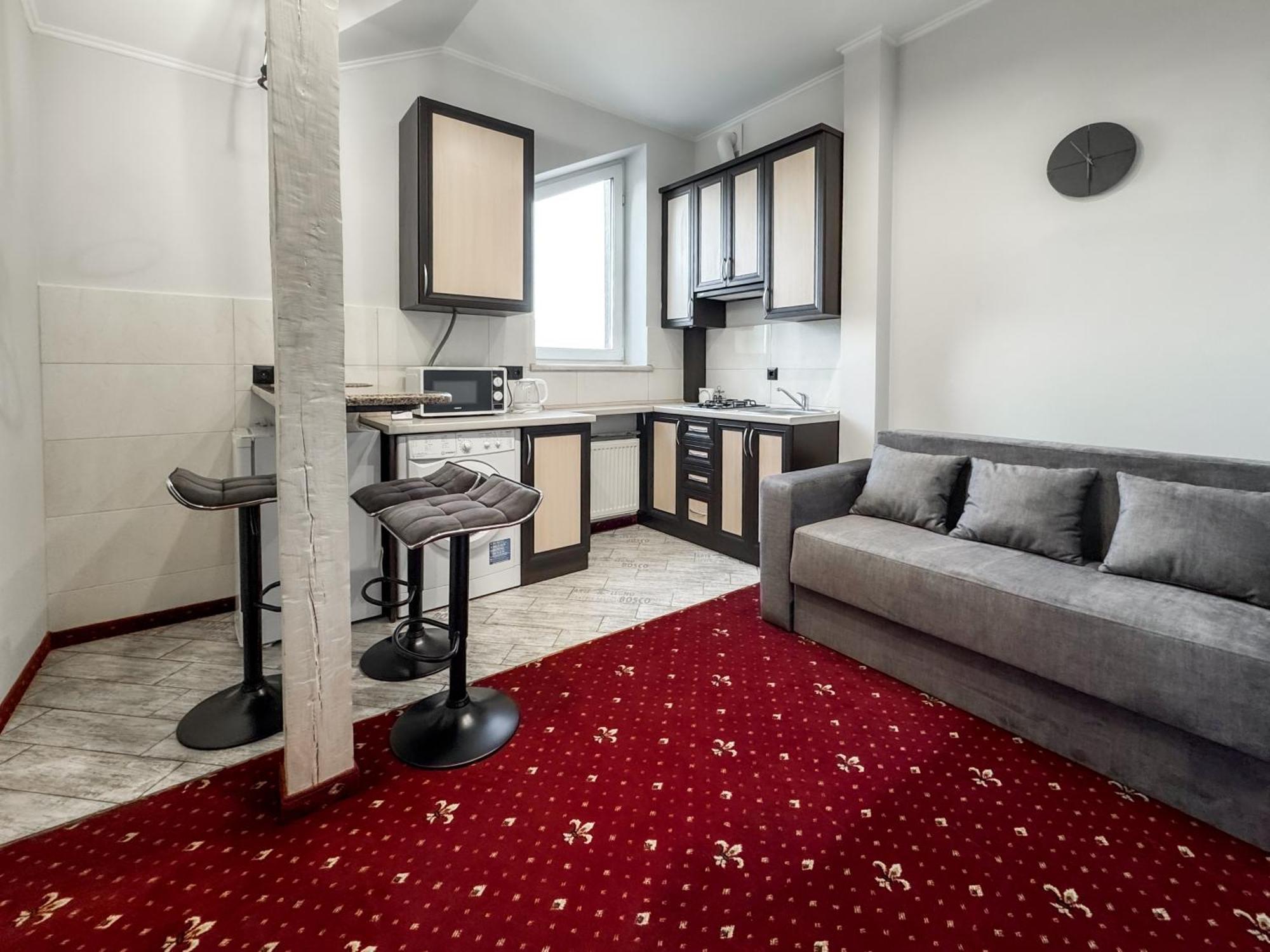 Apartments On Zaliznychna 49 Ivano-Frankivsk Eksteriør bilde