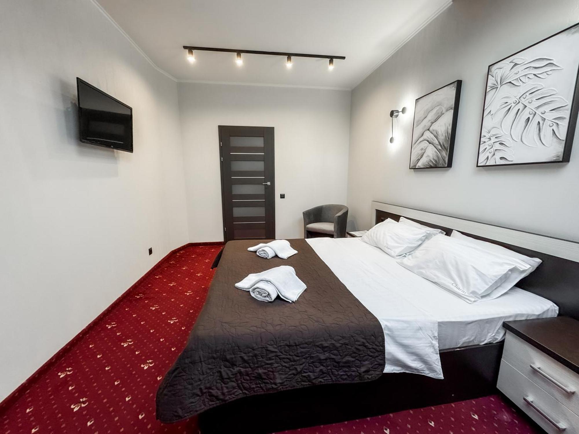 Apartments On Zaliznychna 49 Ivano-Frankivsk Eksteriør bilde