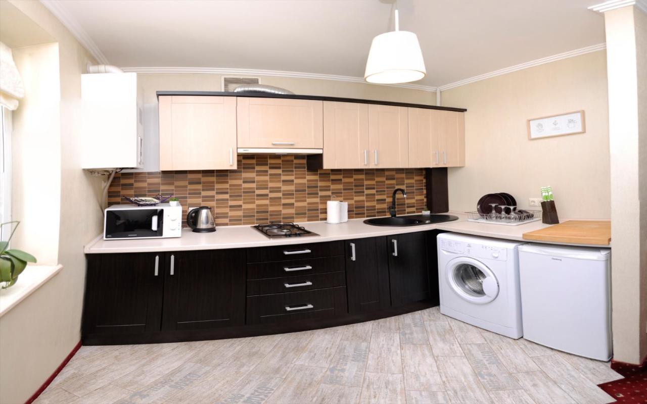 Apartments On Zaliznychna 49 Ivano-Frankivsk Eksteriør bilde